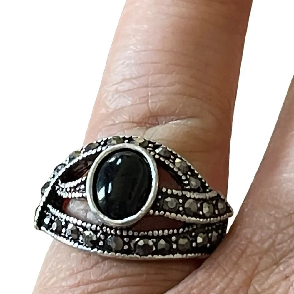 NWT silver tone black stone marcassite like stones ring size 6